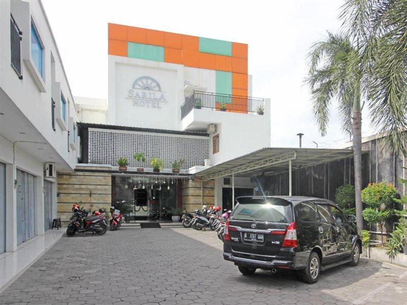 เรดดอร์ซ พลัส เนียร์ เกอราตัน โซโล Hotel Surakarta  ภายนอก รูปภาพ